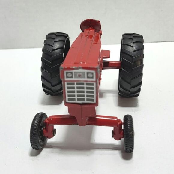 ERTL International Harvester Red Die Cast Farm Tractor 1970s Vintage - Picture 3 of 11
